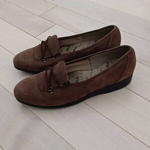 Selby Women's Suede Slip-on Loafer Flats Dark Brown Size 6.5